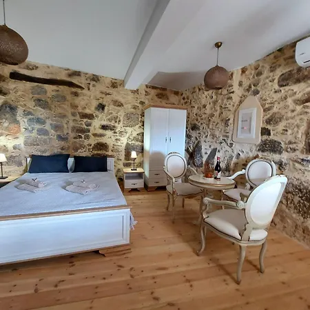 Roza Stone & Apartment
